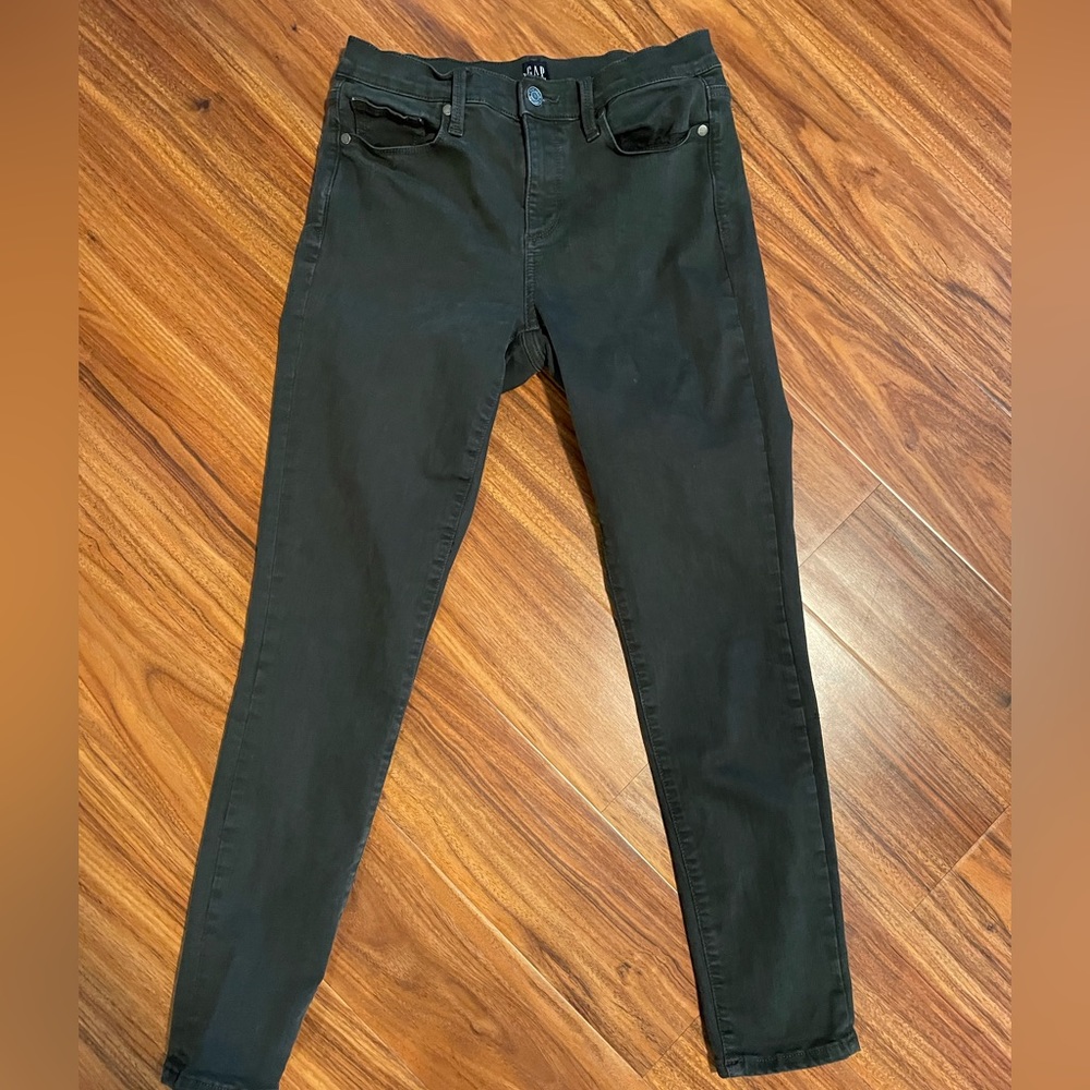 Gap gray skinny Jeans, size 28